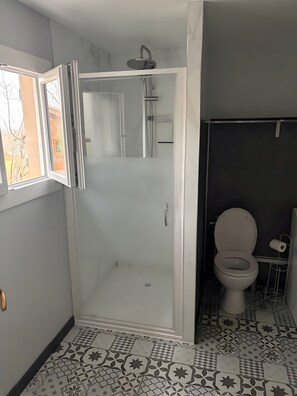 Een douche, een haardroger