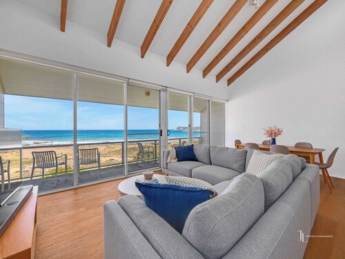 Direct Beachfront Townhouse