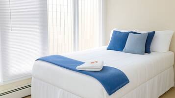 1 habitación, tabla de planchar con plancha, wifi gratis y ropa de cama