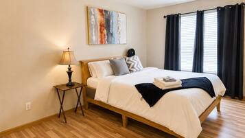 1 bedroom, iron/ironing board, WiFi (free), bed sheets