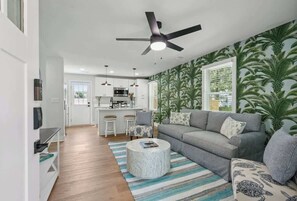 TV - The Ashley House~10 minutes to downtown Charleston (Charleston)