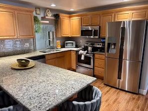 Private kitchen - 3BR Home w/ Pool in heart of Fort Myers (Fort Myers)