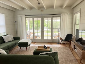TV - Away - Ocracoke Island (Ocracoke)