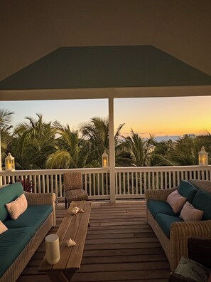 Property grounds - Beautiful 4 Bedroom Villa with Ocean Views and Beach Access (Elbow Cay)