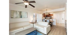 Televisión, videojuegos, futbolito, mesa de ping pong