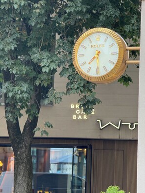 Exterior detail - Brandnews GoldenKey Suite on Rathausplatz (Augsburg)