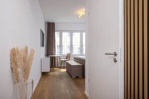 Living area - Brandnews GoldenKey Suite on Rathausplatz (Augsburg)