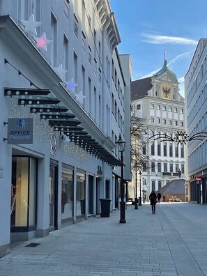 Point of interest - Brandnews GoldenKey Suite on Rathausplatz (Augsburg)