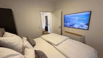 Fer et planche Ă repasser, lit parapluie, Wi-Fi, draps fournis