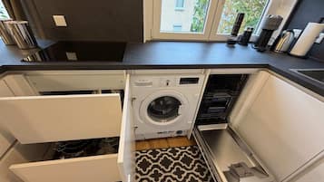 Køleskab, ovn, kogeplade, opvaskemaskine