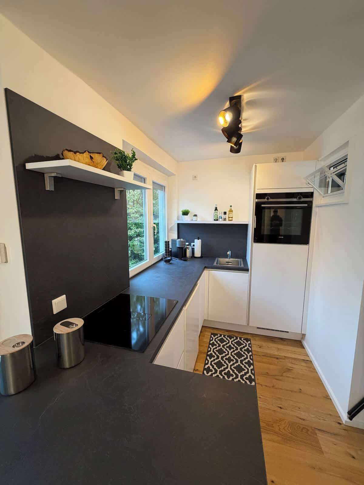 Kühlschrank, Ofen, Herdplatte, Geschirrspüler