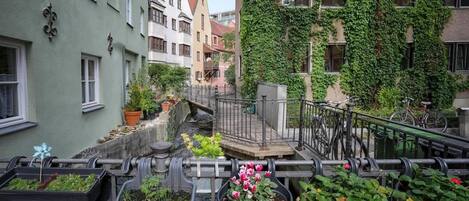 Enceinte de lâhĂ©bergement