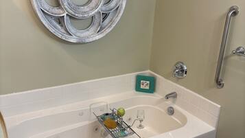 Shower, jetted tub, hair dryer, towels