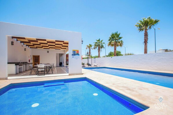 Pool - Family-Friendly House in Gated Community with Communal Pool (La Paz)