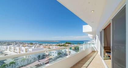 PH Amazing views + pool