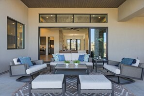 Interior - Luxury Desert Estate w/ Heated Pool, 3 Kings, Gym w/ Peloton (Scottsdale)