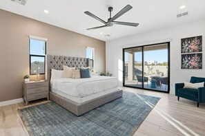 Iron/ironing board, WiFi, bed sheets - '25 Lux New Build - Pool - 3 King Suites - Gym w/ Peloton (Scottsdale)