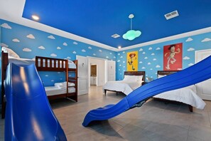 9 bedrooms, desk, iron/ironing board, travel cot - 9BR Resort Villa w/ Pool - 7mi to Disney (Kissimmee)