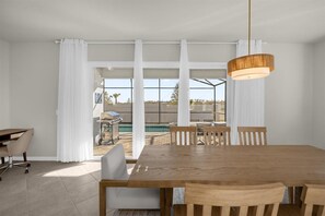 Outdoor dining - 6BR Windsor Cay Home w/ Private Pool (Clemont)