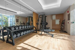 Studio | Internet - Stayshort - Contemporary Studio With Open Layout in JVC (Dubai)