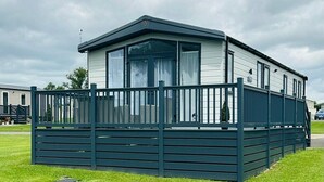 Unclassified image, 2 of 18, button - Ashbourne Heights Holiday Park - Holiday Accommodation 18103 (Ashbourne)