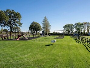 Children’s area - Ashbourne Heights Holiday Park - Holiday Accommodation 18103 (Ashbourne)