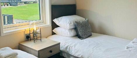 2 bedrooms, individually decorated, individually furnished, free WiFi