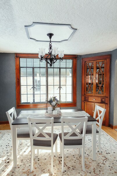 Quaint & Cozy Indiana Style