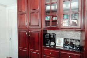 Interior - Quaint & Cozy in Shelbyville, IN (Shelbyville)