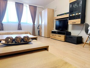 Iron/ironing board, WiFi, bed sheets - Superb 1-bedroom apartment with AC in charming Bansko (Bansko)