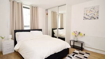 Iron/ironing board, WiFi, bed sheets