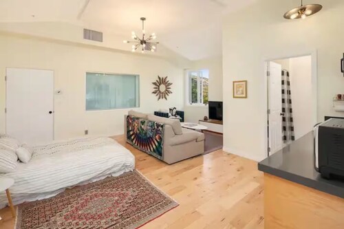 Magical Topanga Guest House