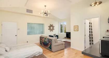 Magical Topanga Guest House