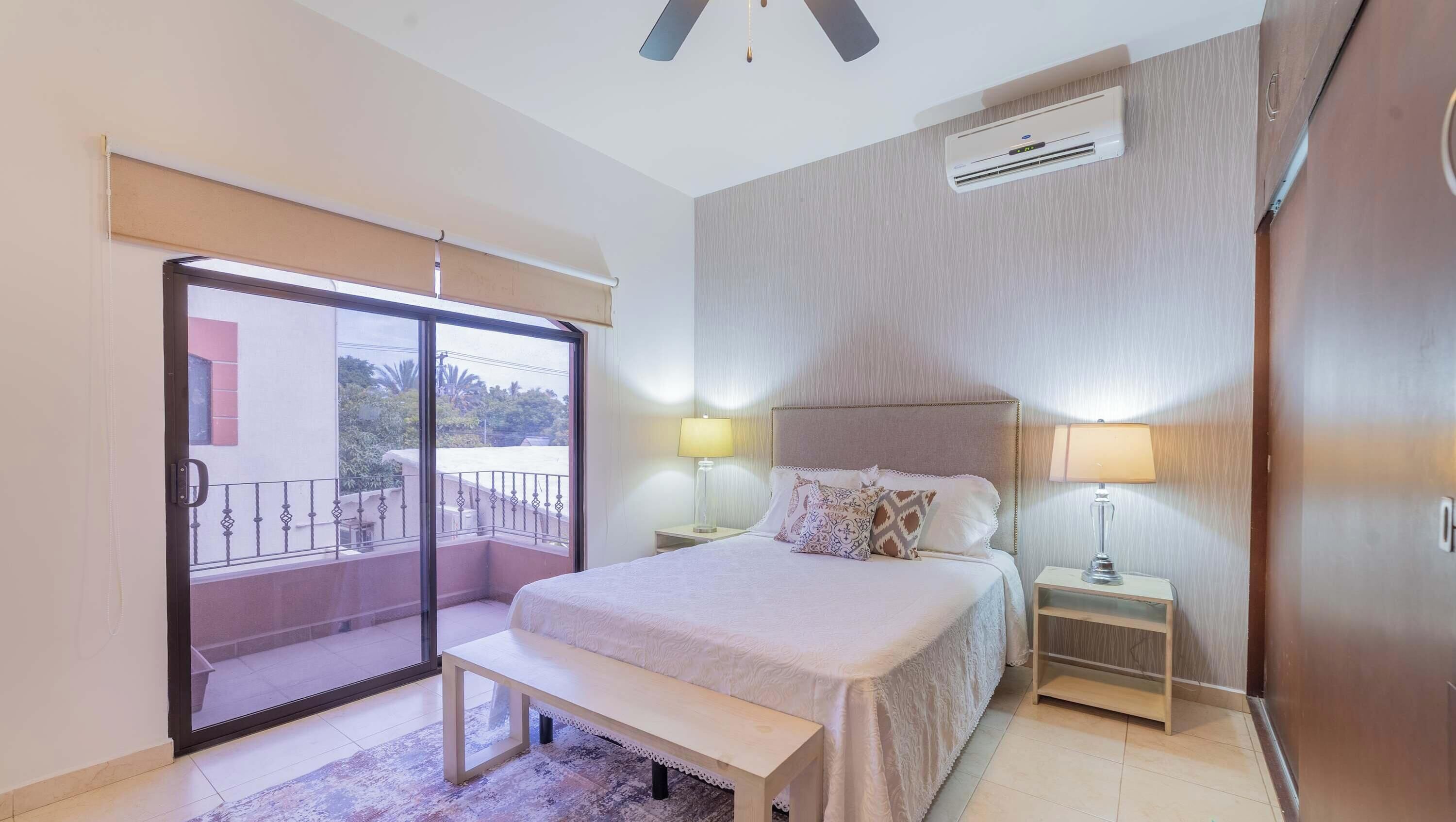 Fer et planche à repasser, Wi-Fi, draps fournis