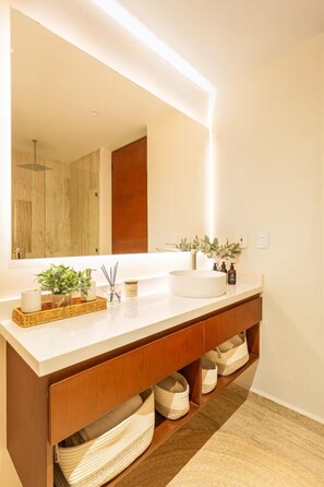 Shower - Stylish Stay at Mistiq Temple Fast WiFi Chic Vibes (TULUM)