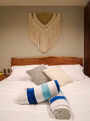 WiFi - Serene Escape: Stress-Free 2 BD Retreat (Tulum)