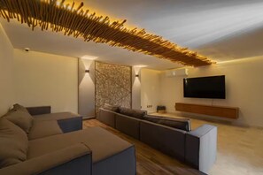 Living area - Serene Escape: Stress-Free 2 BD Retreat (Tulum)