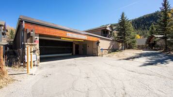 Condo (1 Bedroom) | Exterior