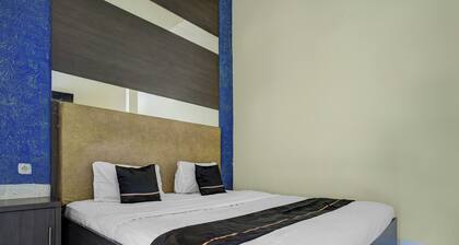 Hotel O near Universitas Widya Dharma