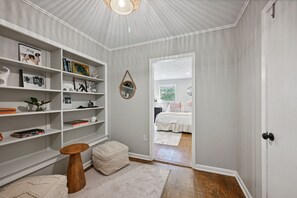 Iron/ironing board, Internet, bed sheets - The Ultimate Group Stay: 3 Homes, 2 Acres, Sleeps 24! (Covington)