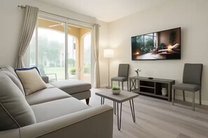 TV - Magical Getaway • 10 Min to Disney • Pool & Resort (Kissimmee)