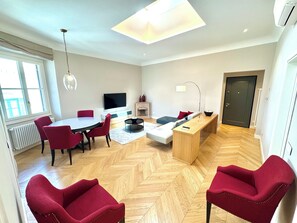 Interior - Spacious contemporary central 2-bedroom apartment with elevator (Firenze)