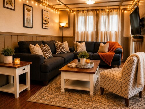  Harbor Springs 2BR Near Nubs Nob & The Highlands