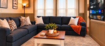2BR-2BA • Walk to Nubs Nob • 10 Min to Harbor Springs