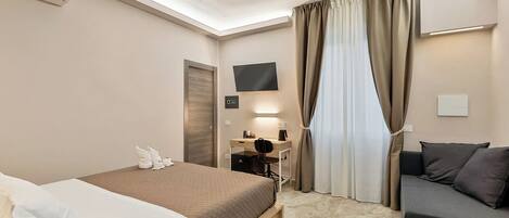 Coffres-forts dans les chambres, bureau, Wi-Fi gratuit, draps fournis