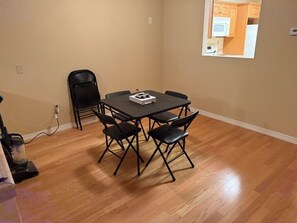 Dining - 2-bedroom house in wonderful Demopolis with cool AC (Demopolis)