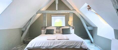 4 室のベッドルーム、WiFi