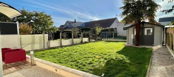 Studio with kitchen, bathroom and private garage