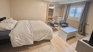 1 多间卧室、WiFi、床单