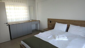 迷你冰箱、微波炉、炉灶、洗碗机